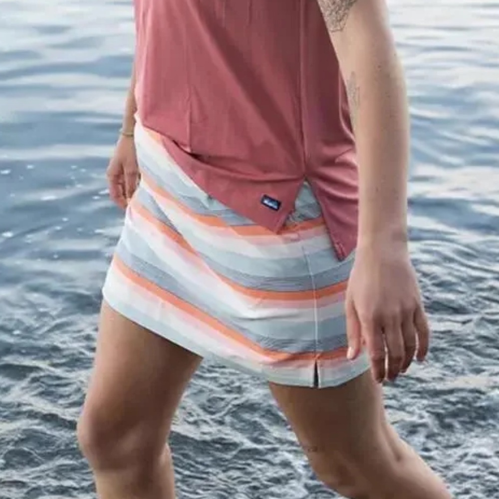 KAVU Women's Small The Outdoor Wear Cool UV Protection Pull On Mini Hiking Skirt